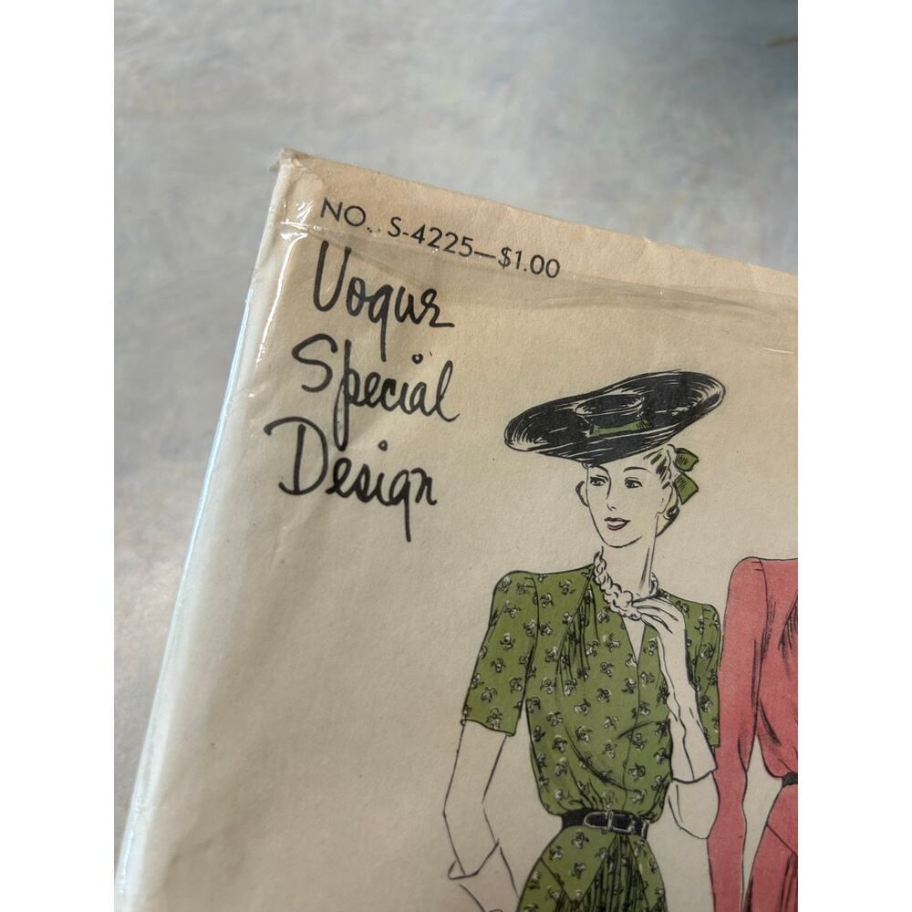 Vintage 1940's Vogue Special Designs Pattern #S-4225 One Piece Dress HTF RARE - Picture 2 of 6
